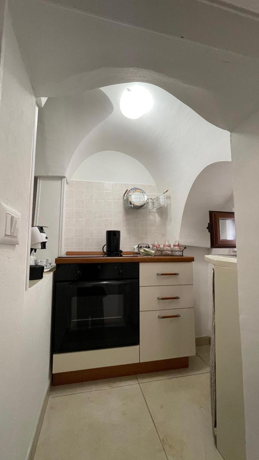 The White Rose Apartment Ceglie Messapica Exterior foto