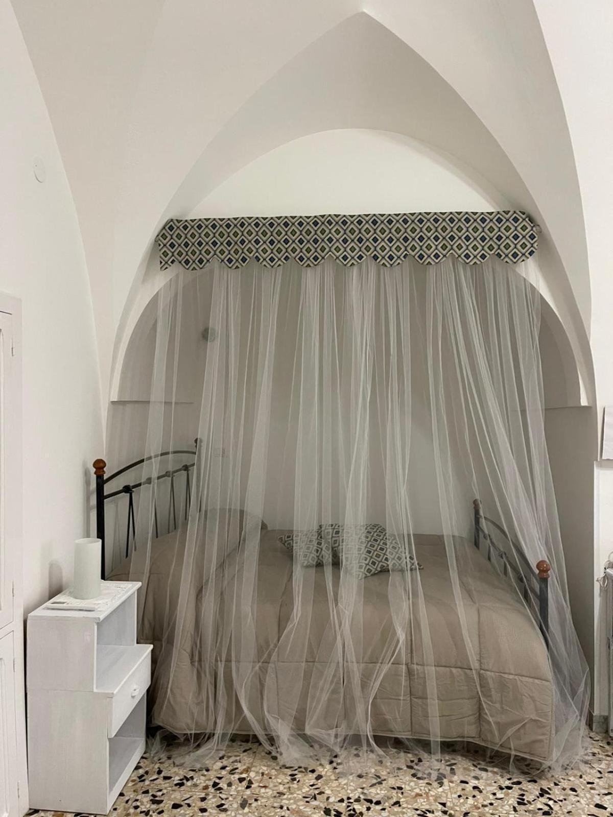The White Rose Apartment Ceglie Messapica Exterior foto